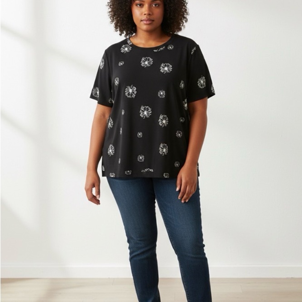 Chic Black Floral Short Sleeve Top